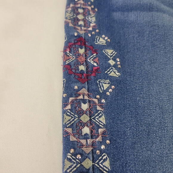 New Directions Jeans Womens 8 Blue Mid Rise Embroidered Girlfriend Pull On Denim - Picture 12 of 16